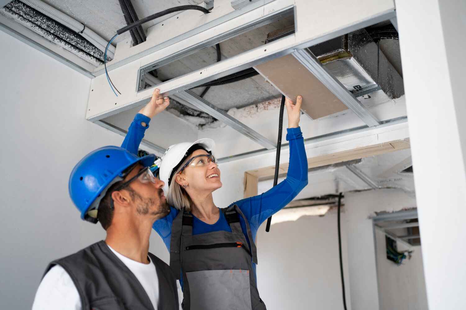 Best HVAC service technicians  in Brice Prairie, WI